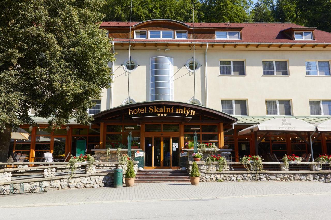 Hotel Skalni Mlyn บลันสโก ภายนอก รูปภาพ