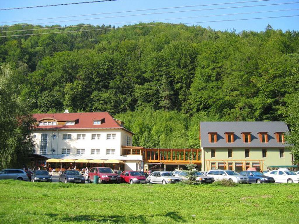 Hotel Skalni Mlyn บลันสโก ภายนอก รูปภาพ