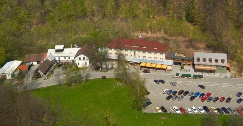 Hotel Skalni Mlyn บลันสโก ภายนอก รูปภาพ