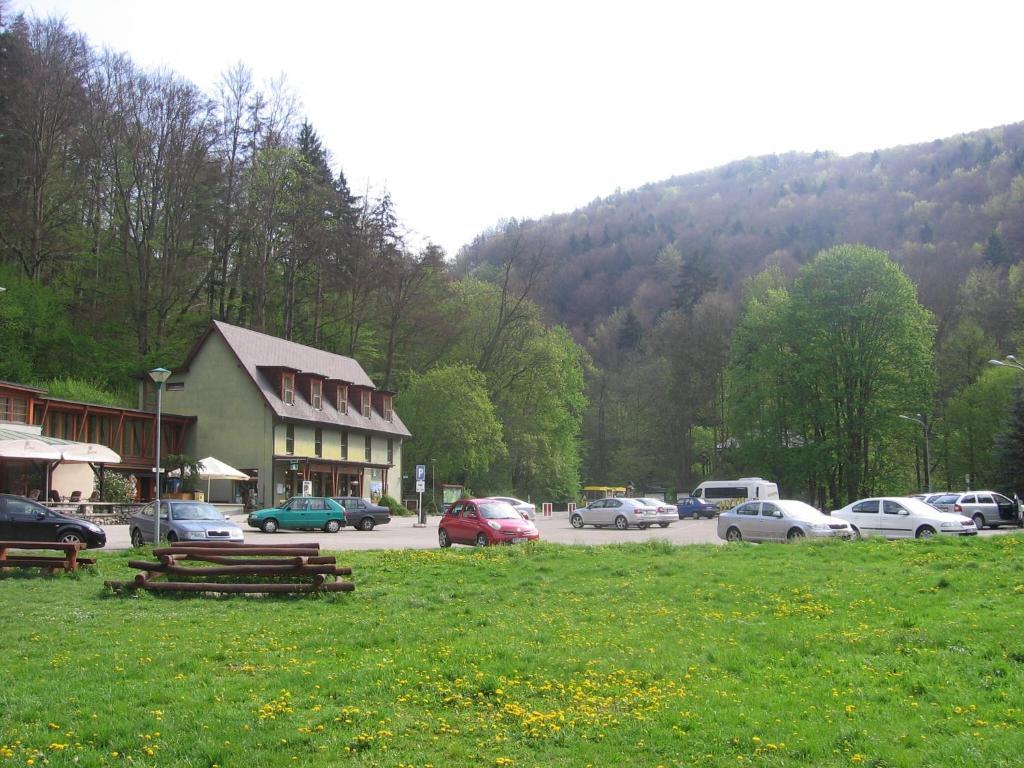 Hotel Skalni Mlyn บลันสโก ภายนอก รูปภาพ